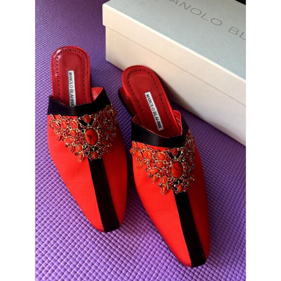 Manolo Blahnik RARE Red Black Silk Embellished Mules Clogs Size 38 NEW Shoes - Picture 9 of 9